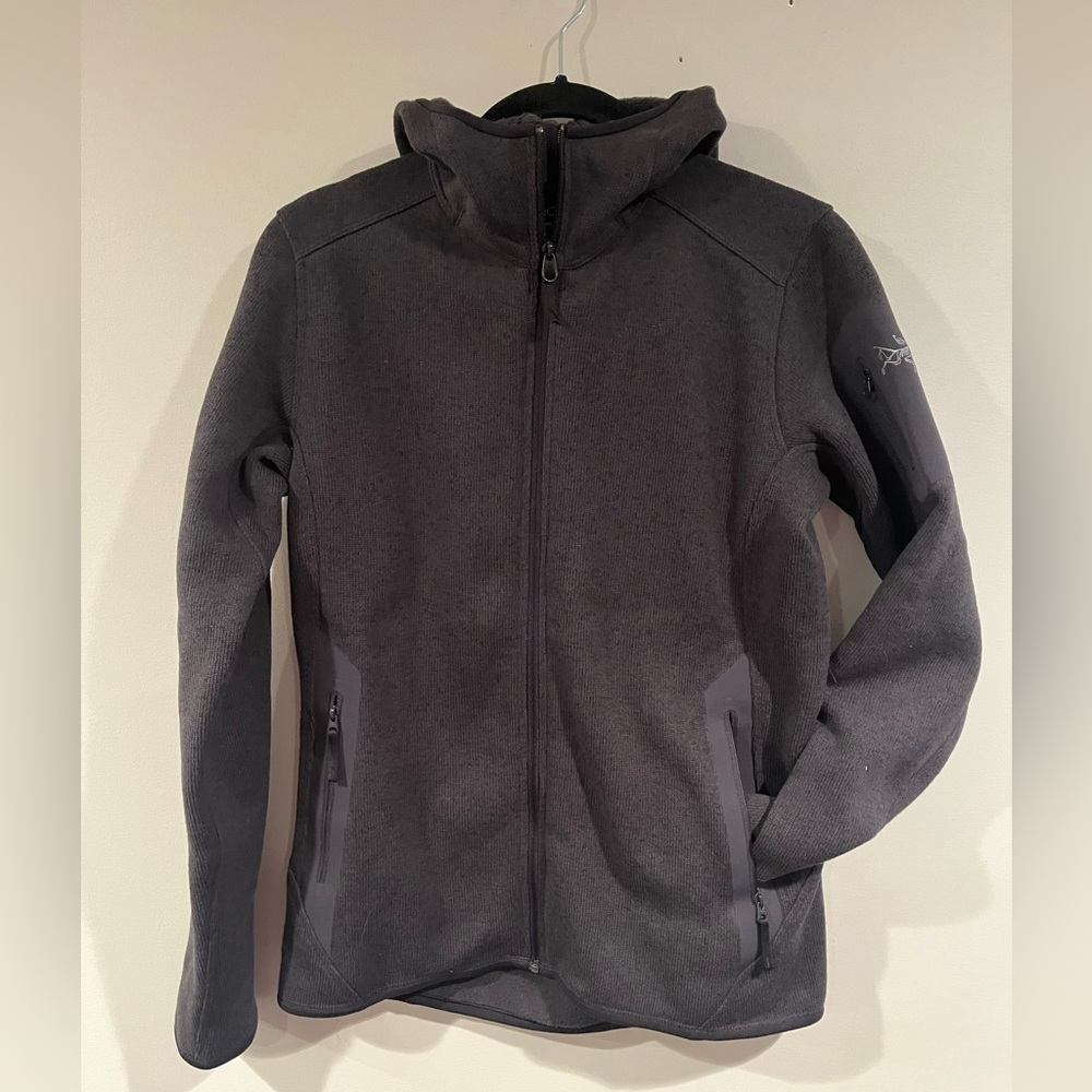Arc’teryx covert hoodie full zip size small